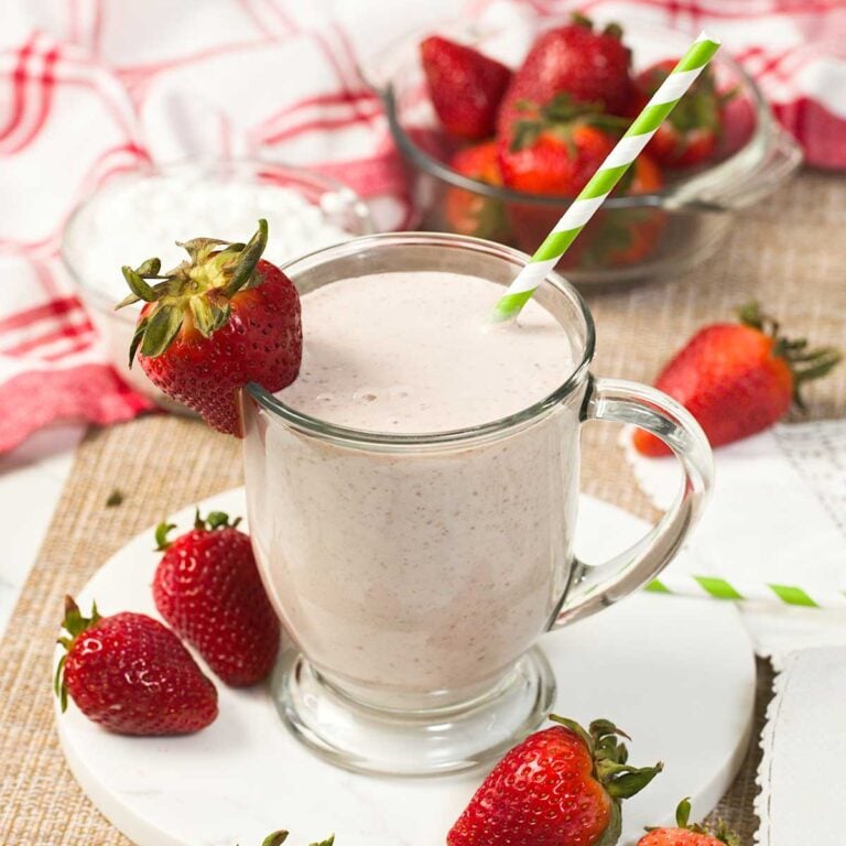 HighProtein Strawberry Cottage Cheese Smoothie Recipe