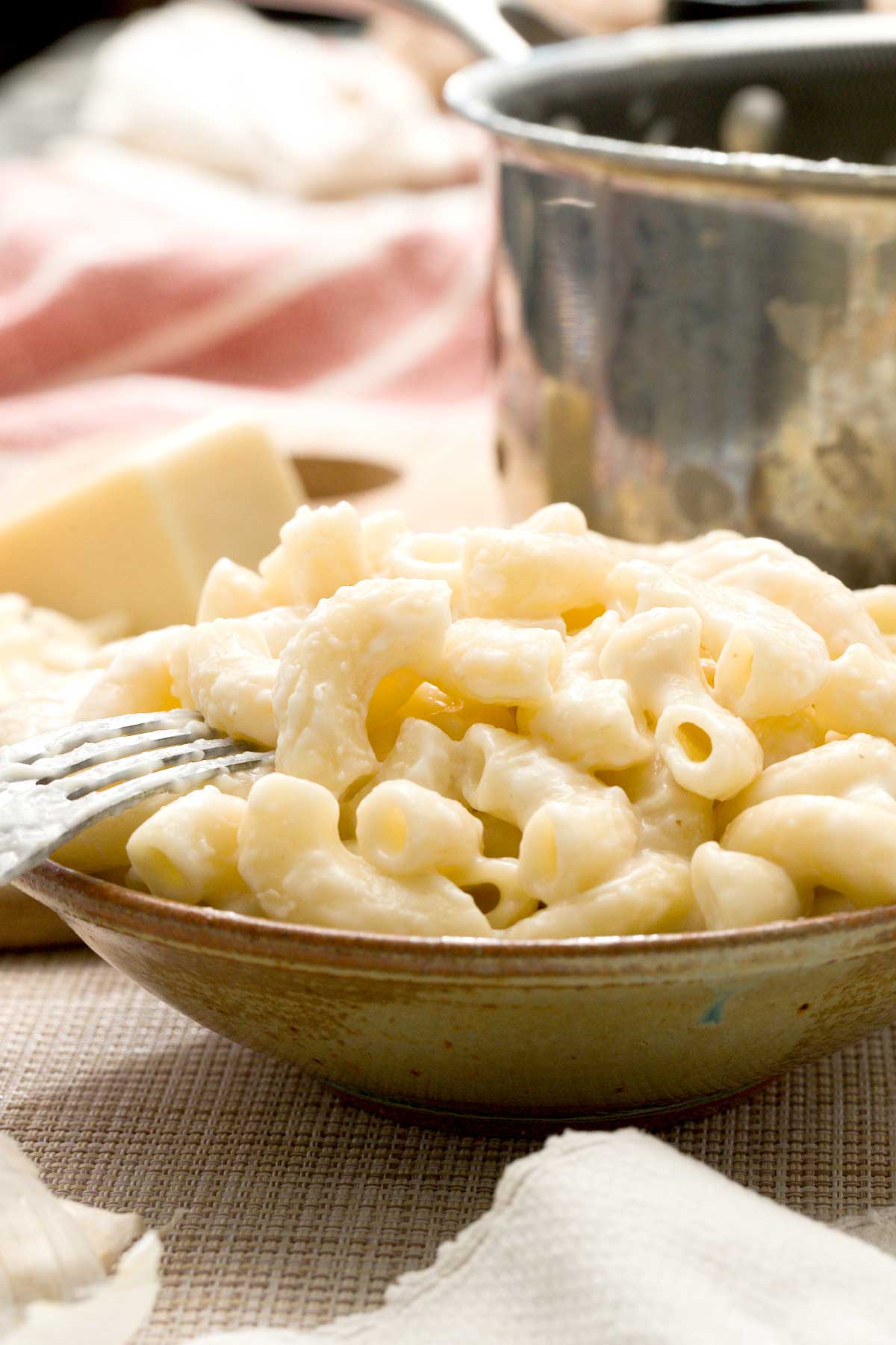 Close-up of white cheddar mac and cheese with greek yogurt in a bowl.