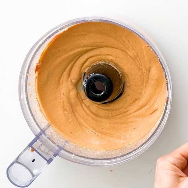 The whipped pudding in the food processor.